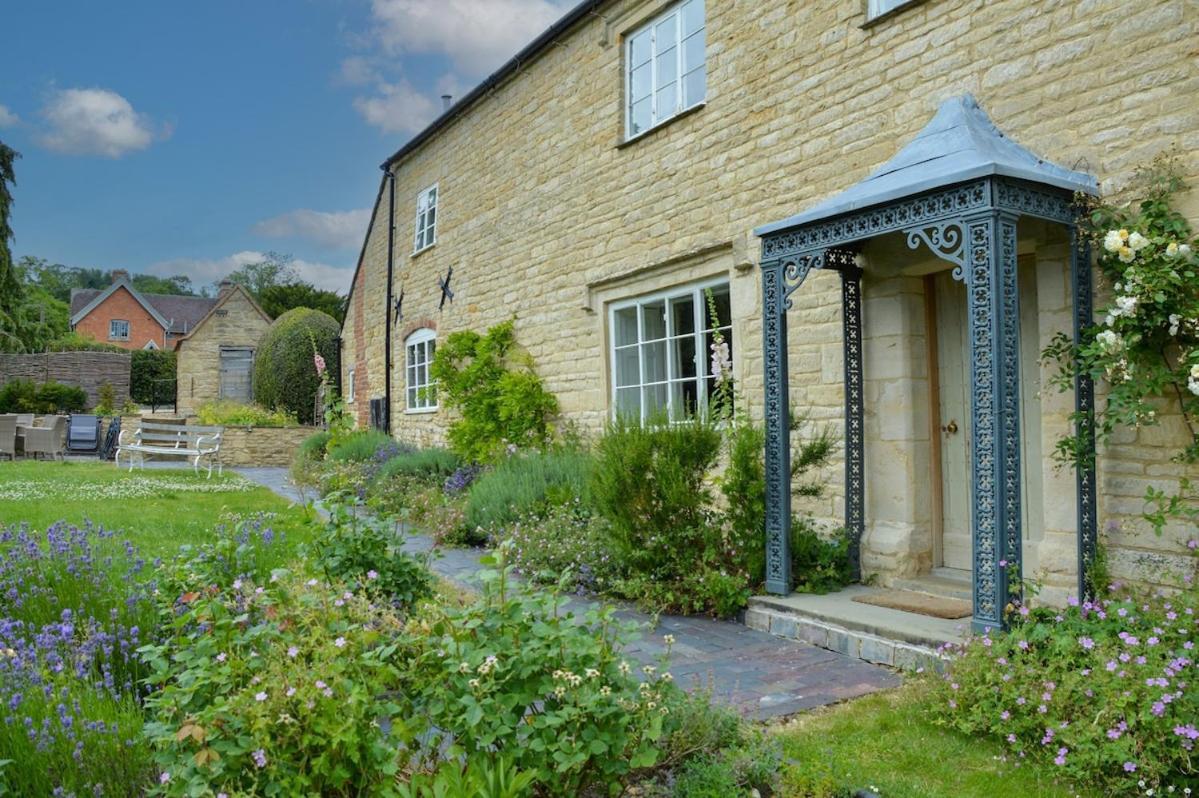 Beautiful Cotswold Farmhouse With Hot Tub Manchester Exteriér fotografie
