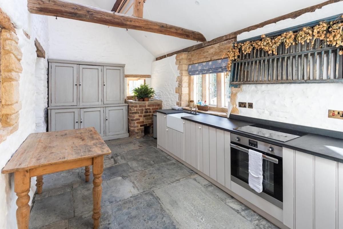 Beautiful Cotswold Farmhouse With Hot Tub Manchester Exteriér fotografie