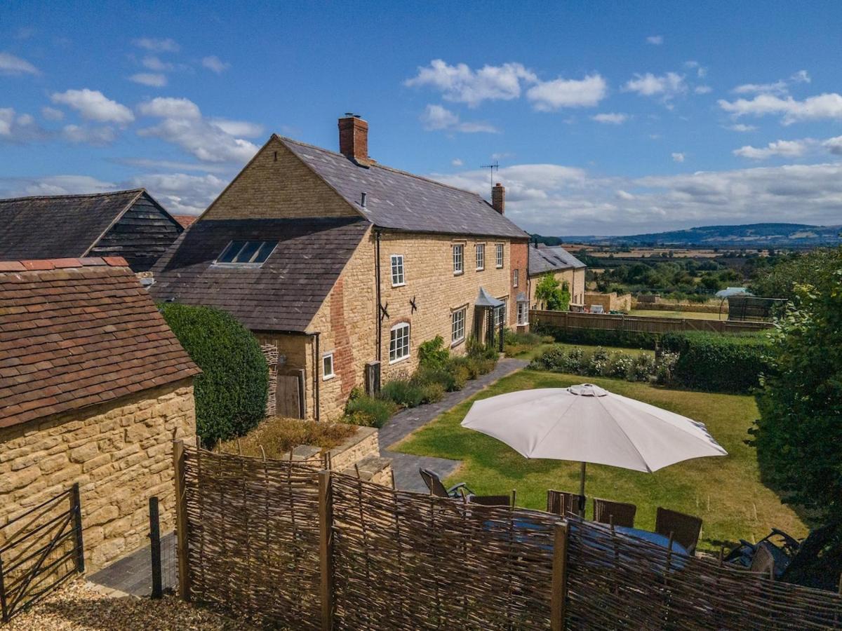 Beautiful Cotswold Farmhouse With Hot Tub Manchester Exteriér fotografie